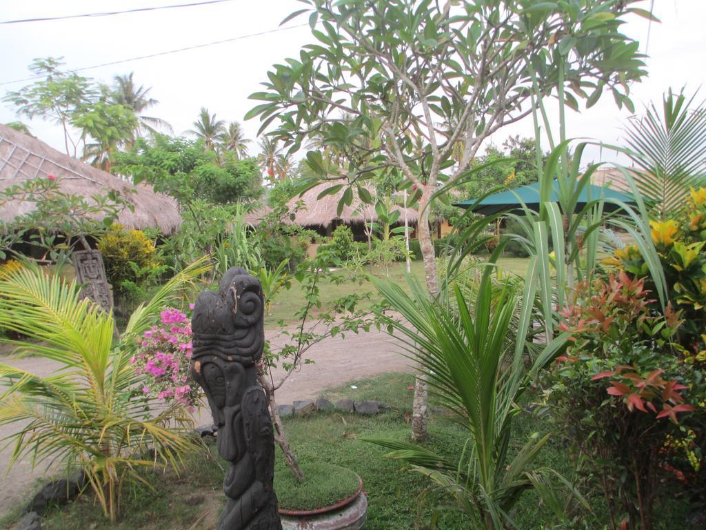 Selong Belanak Bungalows Exterior foto