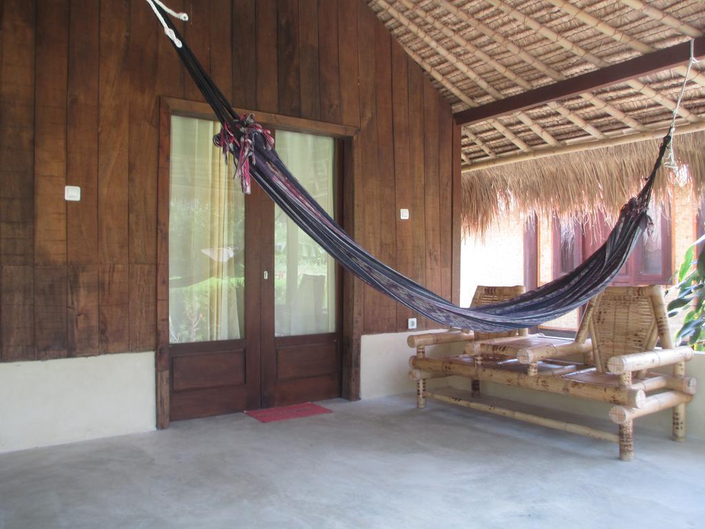 Selong Belanak Bungalows Exterior foto