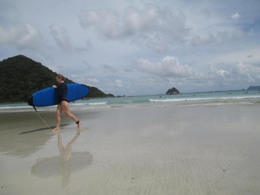 Selong Belanak Bungalows Exterior foto